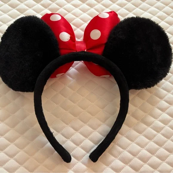 Disney Fuzzy Minnie Ears - Picture 2 of 2